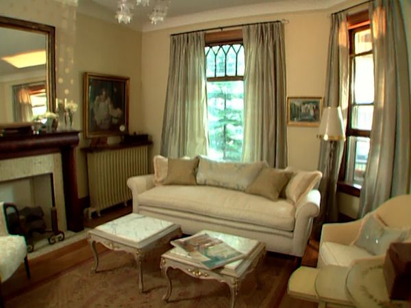 Room Service - Grand Salon