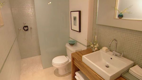 Room Service - Spa Bath