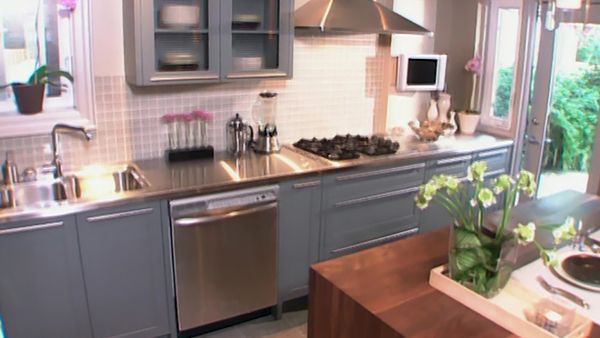 Room Service - Sleek Cuisine