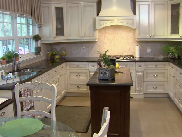 Candice Tells All - Designing With Black