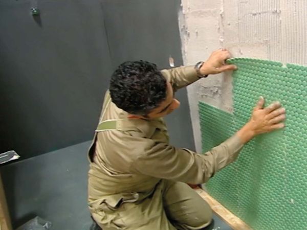 The Renovators - How To - DIY Bathroom