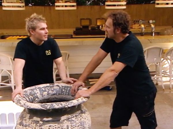 The Renovators - Challenge - Bath House