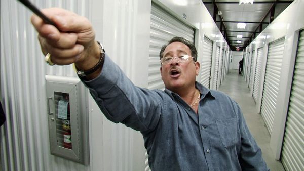 Storage Wars New York - The Walking Bid