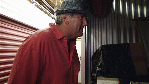 Storage Wars New York - East River Gold
