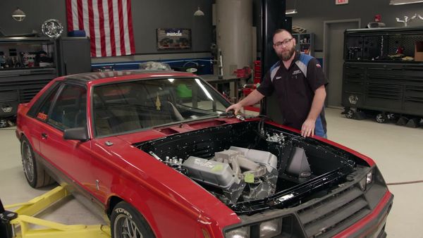 Detroit Muscle (LAS) - Refuerzo de carrocería y bastidor del Mustang Cobra del 81
