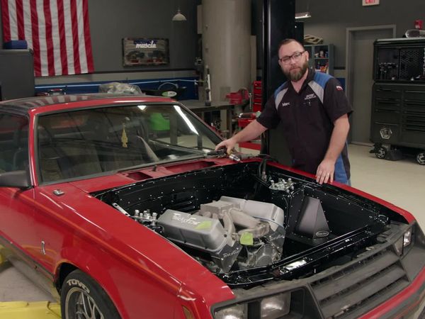 Detroit Muscle (LAS) - Refuerzo de carrocería y bastidor del Mustang Cobra del 81