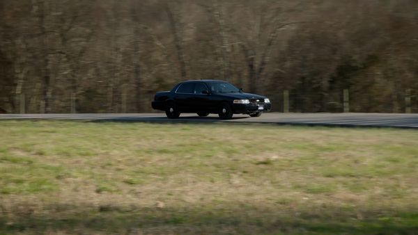 Detroit Muscle (LAS) - Terminando el freno de mano de nuestro Crown Vic Sleeper
