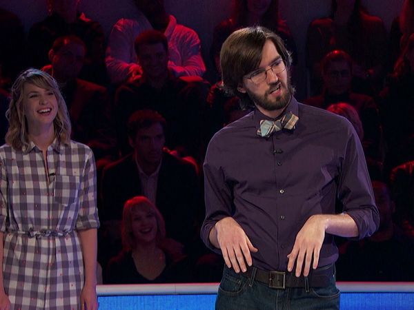 Idiotest - Dating Couple vs. Friends