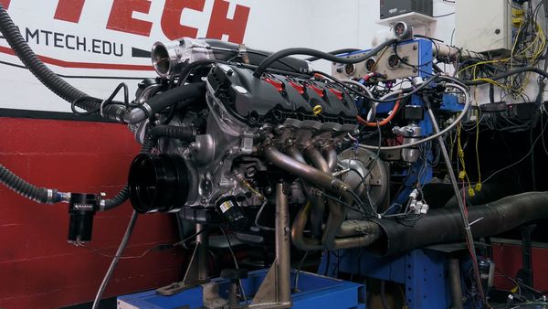 Engine Power (LAS) - Construir un motor Coyote Supercargado para la pista de carreras.