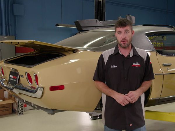 Engine Power (LAS) - La situación es crítica para el Camaro con parachoques dividido en la pista.