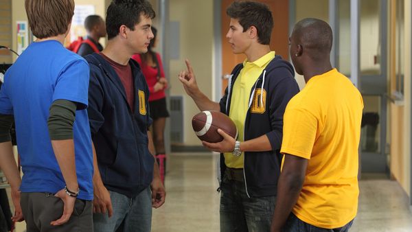 Degrassi: la nueva generación - You Don't Know My Name, Parte 1