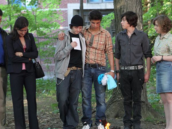 Degrassi: la nueva generación - My Body Is A Cage, Parte 2