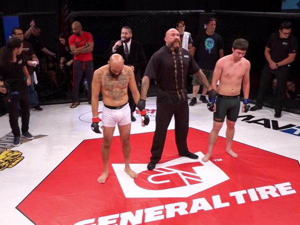 King of the Cage - KOTC FUTURE LEGENDS 39