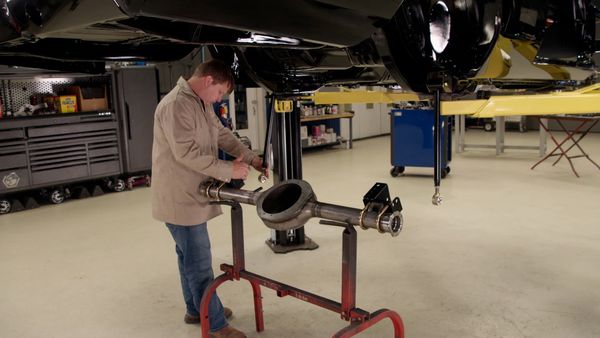 Detroit Muscle - El Dodge Charger de 1969 recibe una nueva suspensión trasera