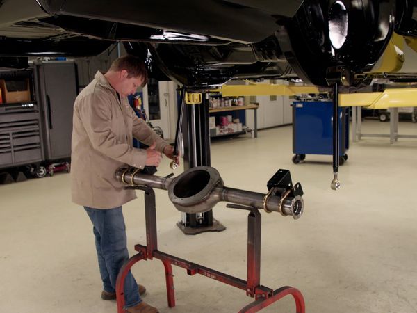 Detroit Muscle - El Dodge Charger de 1969 recibe una nueva suspensión trasera