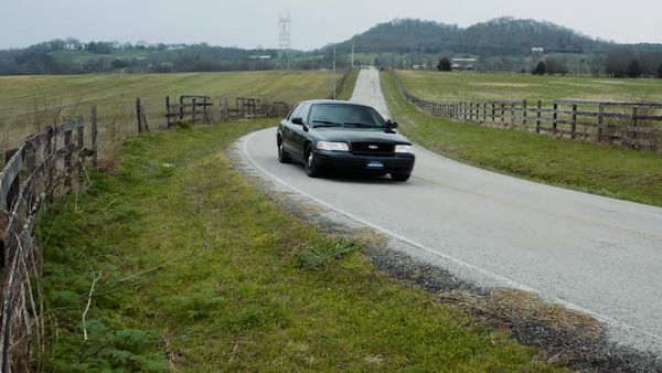 Detroit Muscle - Metiéndole cinco velocidades ignífugas a nuestro Interceptor Policial Turbo