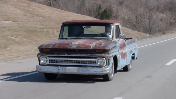 Engine Power - Construyendo un  motor Chevy 292 de seis cilindros en línea