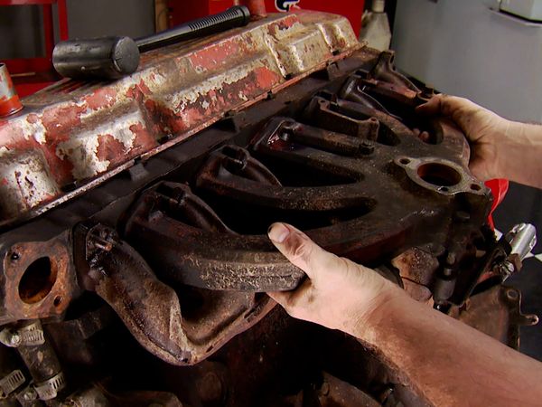 Engine Power - De cabeza plana a Chrysler Slant-Six: de Ford FE a un Chevy seis cilindros potenciado