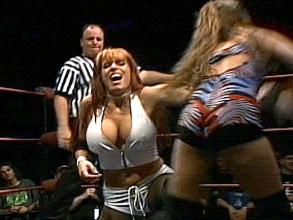 Women's Extreme Wrestling - women's extreme wrestling: ring attack