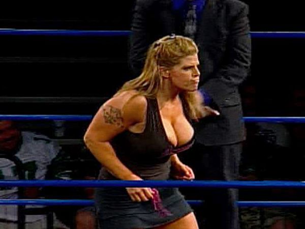 Womens Wrestling Wars - women's wrestling wars: bloody attack