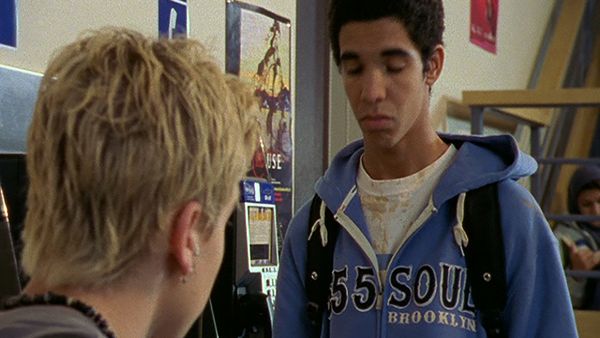 Degrassi: la nueva generación - Can't Tell Me Nothing, Parte 1