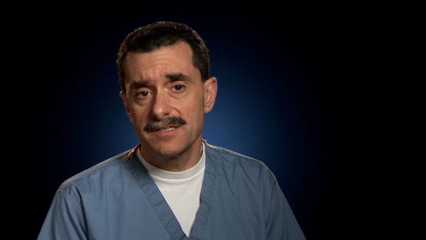 Sala de emergencias: Historias inéditas - Dolor de garganta mortal