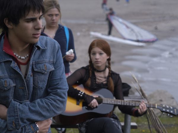 Degrassi: la nueva generación - Chica Fácil, Primera parte