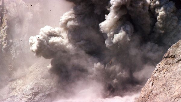 Volcanic Odysseys - Indonesia: Islands Of Fire