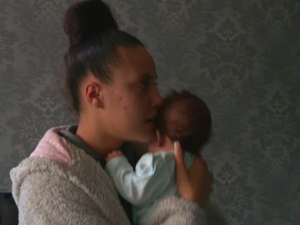 Jovens e Mães UK - Episódio 2