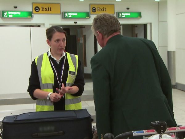 Customs - Episode 007