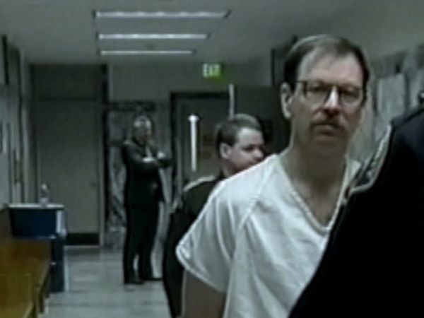 Becoming Evil - Serial Killers - Victims and the Media