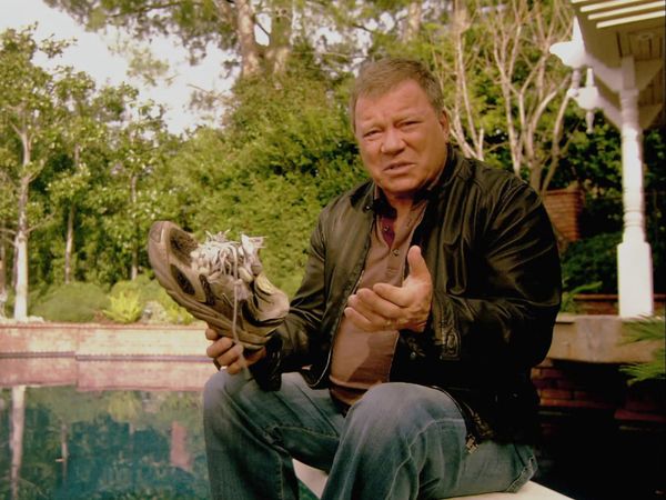 Weird Or What? With William Shatner - Falling Man, Space Rocks, Missing Feet