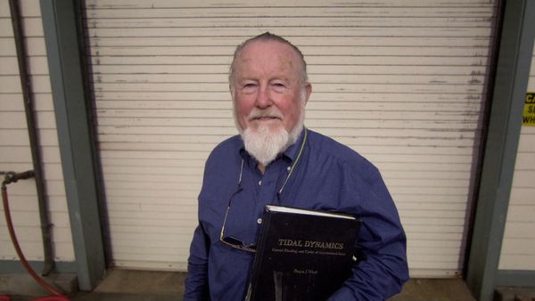 Weird Or What? With William Shatner - Sea Lions, Voynich Manuscript, Cocaine Mummies