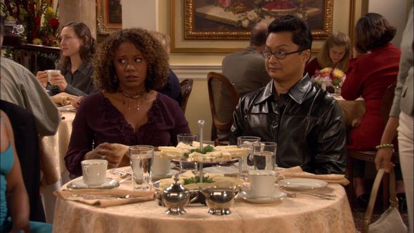Half & Half - THe Big No-So Loyal Family Episode