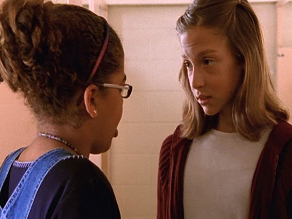 Degrassi: The Next Generation - Aviones de papel, Parte 1