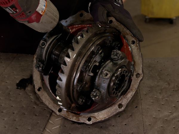 Truck Tech (LAS) - Mejora de la parte trasera de nuestra F-100 para un rendimiento óptimo.