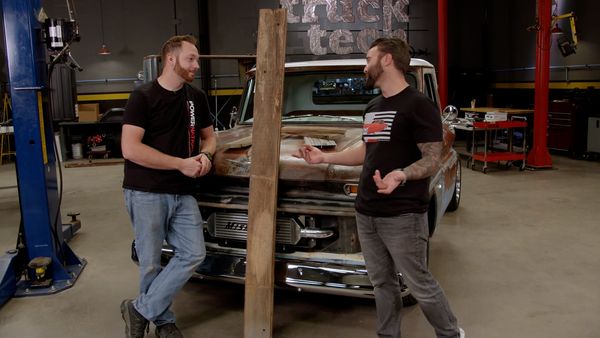 Truck Tech (LAS) - Instalando una cama de aluminio en un Chevy C10