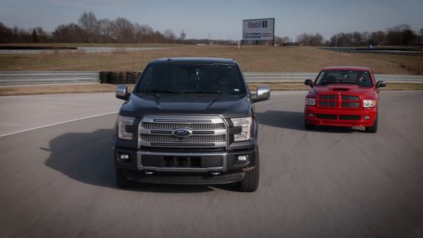 Truck Tech (LAS) - El Ram SRT-10 y el F150 bajan la altura: Desmontando la suspensión de camionetas deportivas