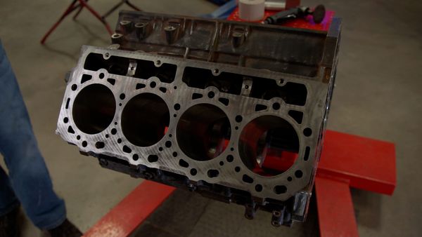 Truck Tech (LAS) - ¿Cómo construir una bestia de alta potencia con diesel?