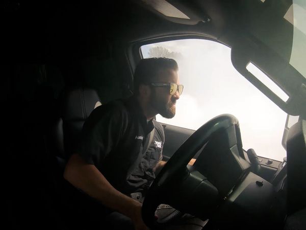 Truck Tech (LAS) - ¿Quién gana la prueba Dyno? V10 SRT10 versus Twin-Turbo V6 F150