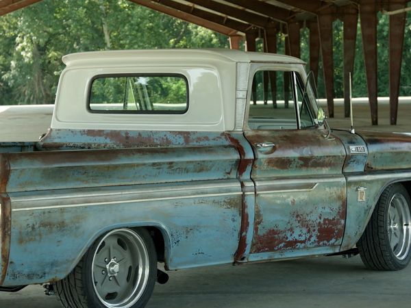 Truck Tech (LAS) - Sacamos nuestro Fleetside Chevy C10 del 65 a la pista: SALE MAL