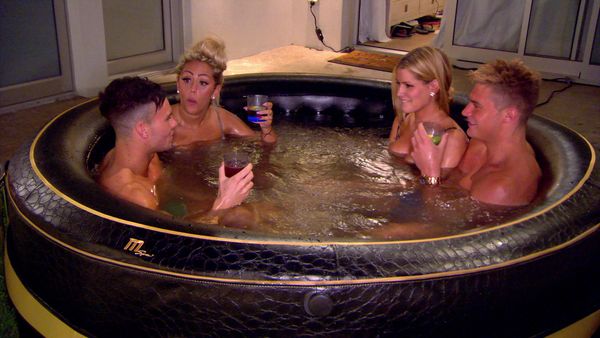 Geordie Shore - Vicky Meets Dan