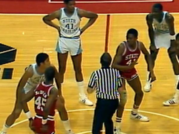 Origin Games - Jimmy V's Cardiac Pack vs. Michael Jordan 1983