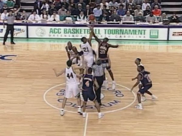 Origin Games - Wake Forest's Tim Duncan Challenges Virginia 1995