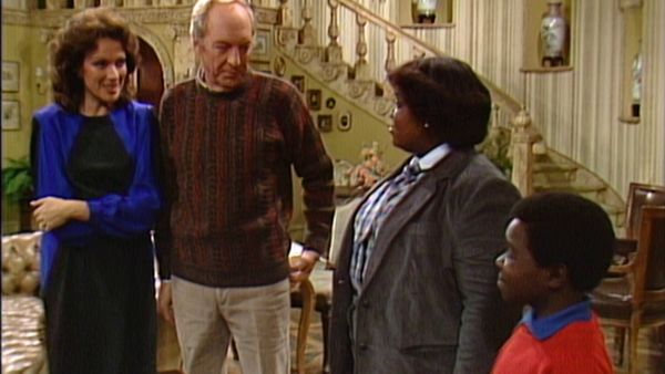 Arnold: Minha Família é uma bagunça - Carmella Meets The Gooch