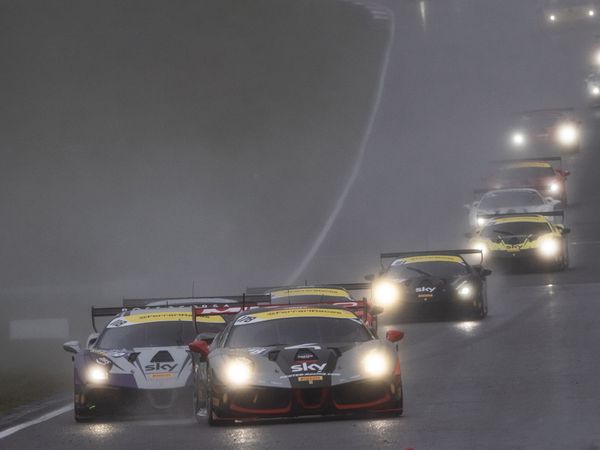 Ferrari Challenge Europe: Highlights - Ferrari Challenge - Nurburgring