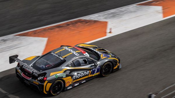 Ferrari Challenge Europe: Highlights - Ferrari Challenge - Valencia