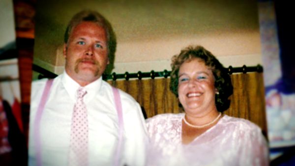 On the Case - Deadly Paper Trail