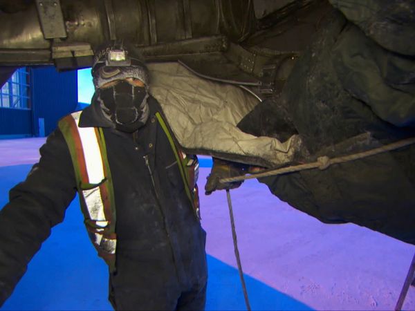 Ice Pilots NWT - Power Crash