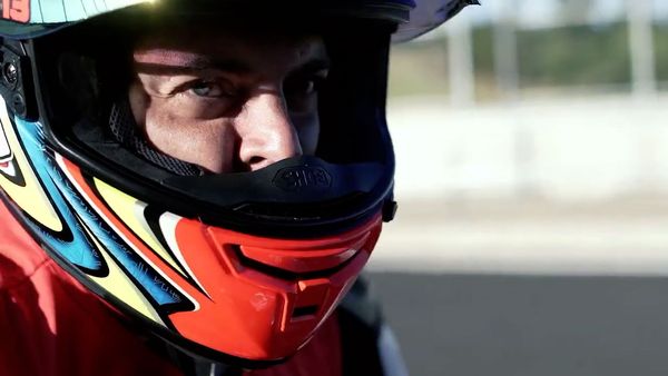 Direção Sobre Rodas - Temporada 1 - Motos Ducati na pista